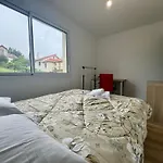 F3 Charmant Neuf Et Equipe Avec Balcon \